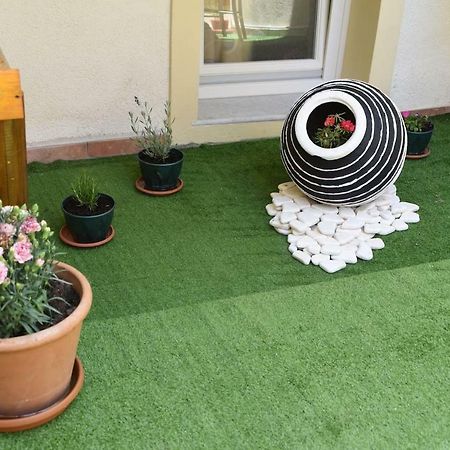 Little Yard Studios & Apartments #5 Budget Studio Naxos City Bagian luar foto