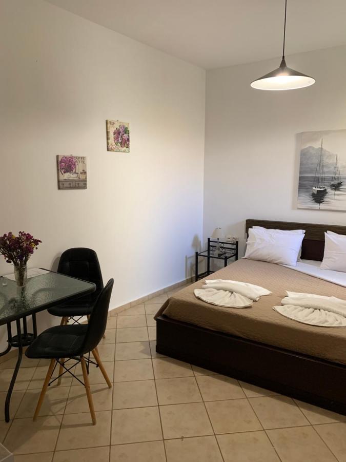 Little Yard Studios & Apartments #5 Budget Studio Naxos City Bagian luar foto