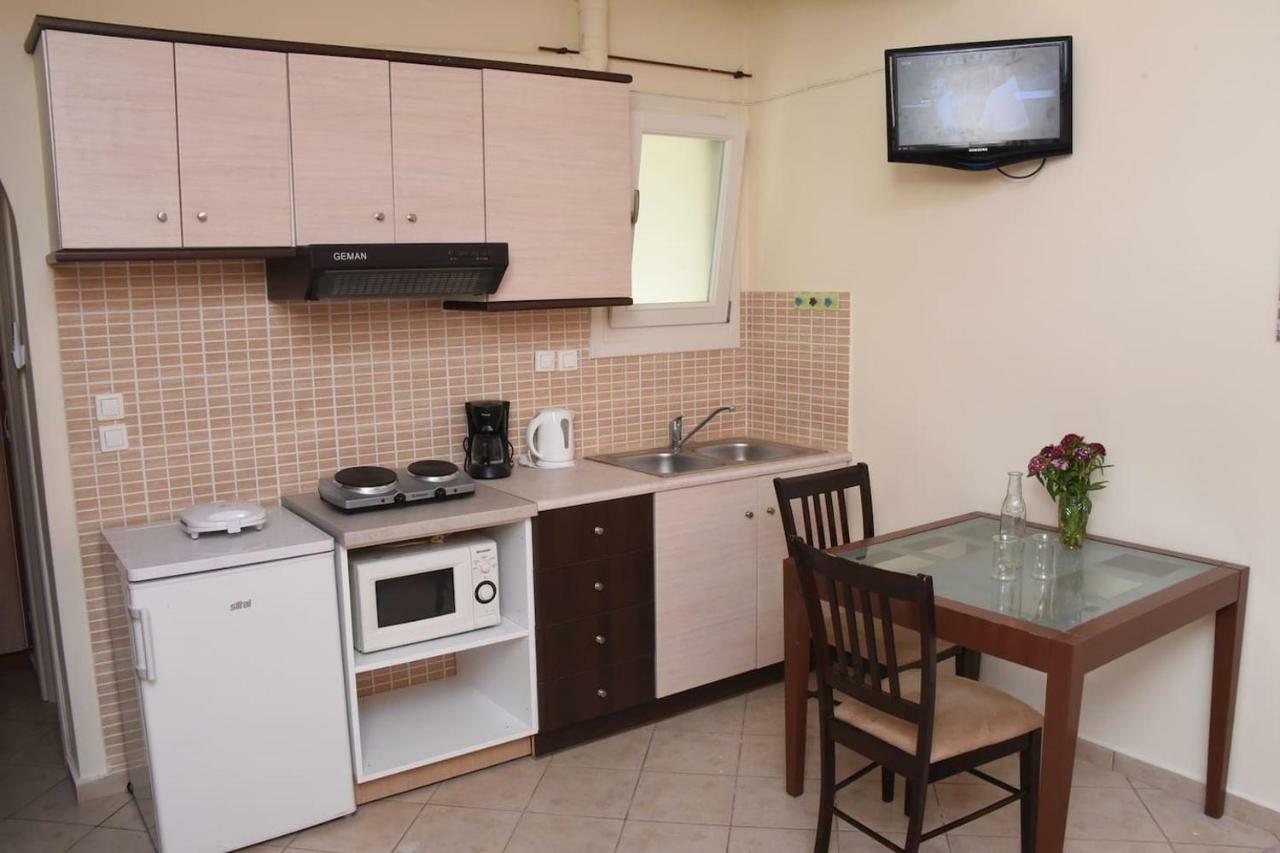 Little Yard Studios & Apartments #5 Budget Studio Naxos City Bagian luar foto
